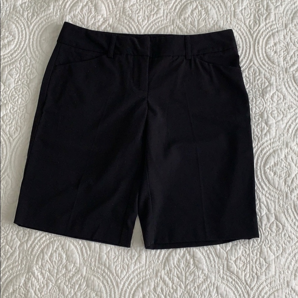 Daisy Fuentes black dress shorts